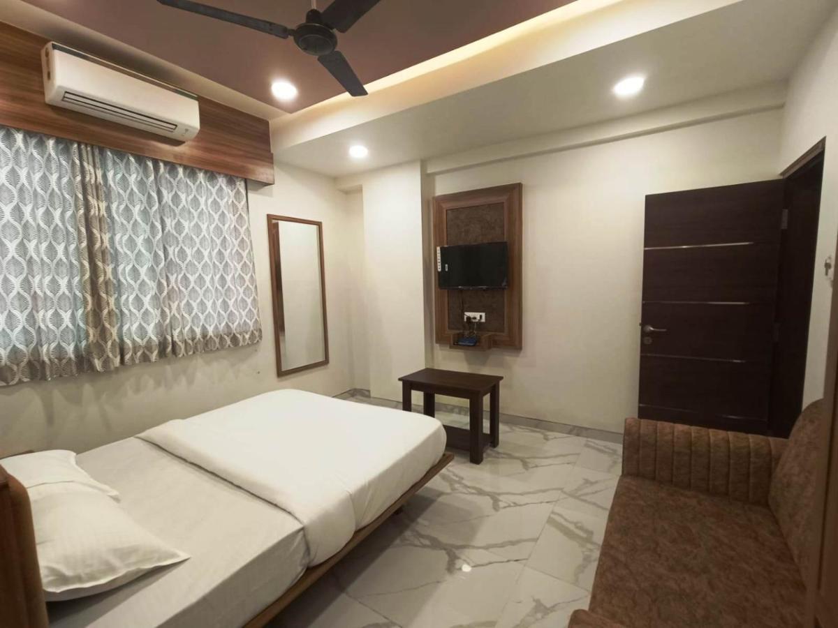 Sai Sagar Lodging & Boarding Ulhasnagar Экстерьер фото