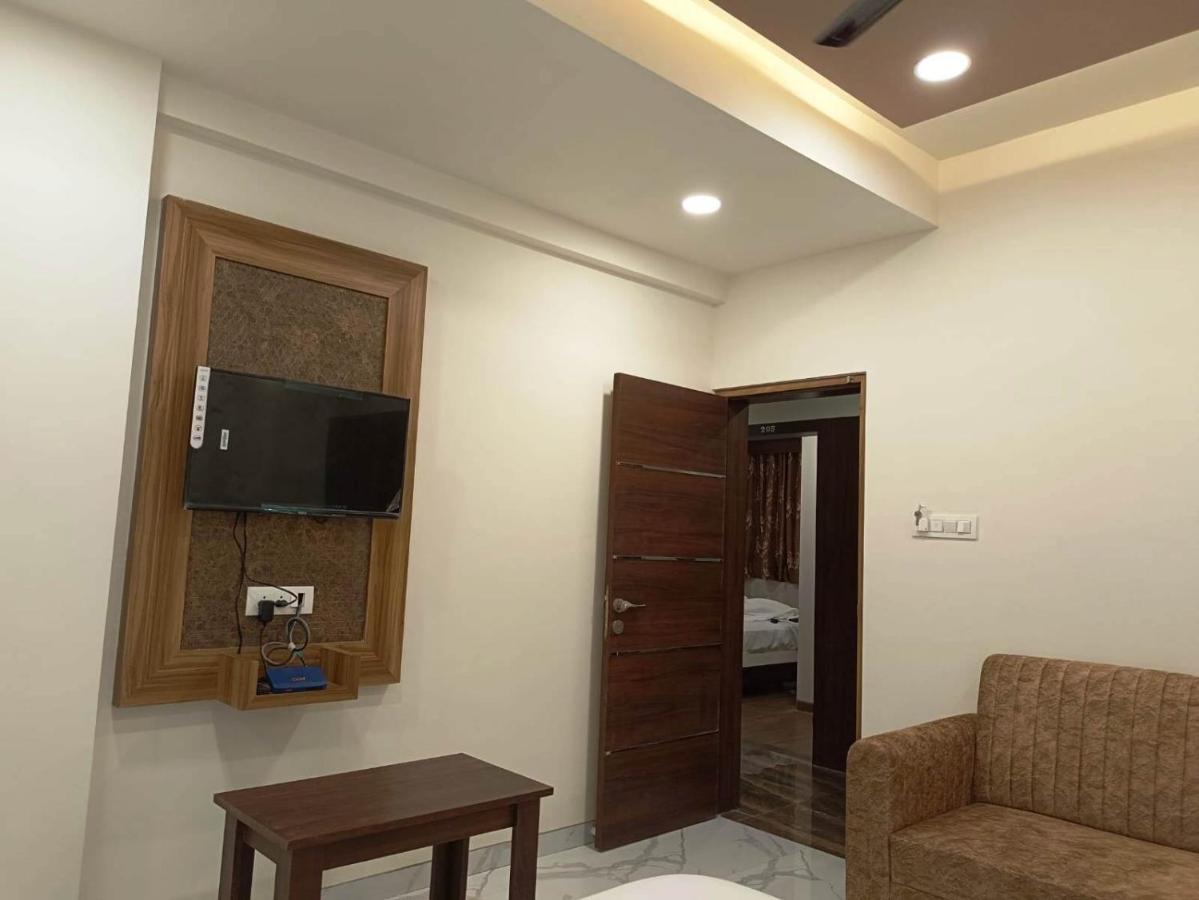 Sai Sagar Lodging & Boarding Ulhasnagar Экстерьер фото